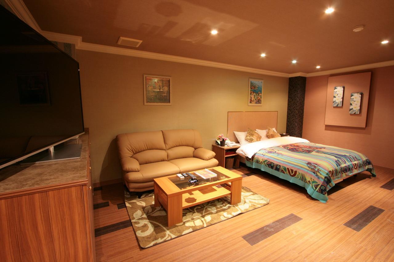 Hotel Sari Seki Inter (Adults Only) Kameyama Zewnętrze zdjęcie
